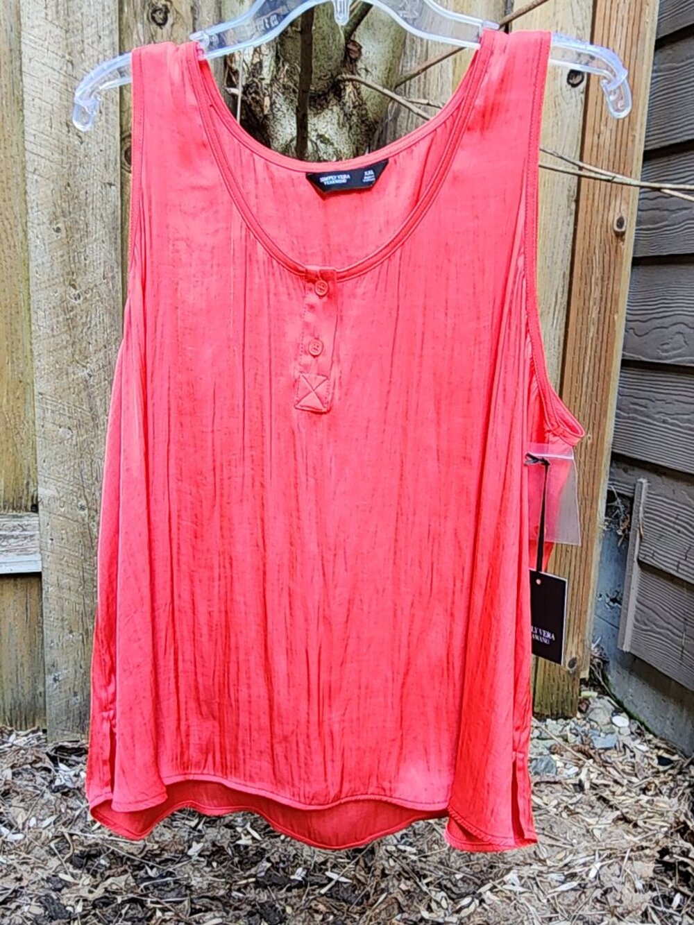 *NWT* Women's XXL Simply Vera, Vera Wang Flowy Red Henley Tank Top